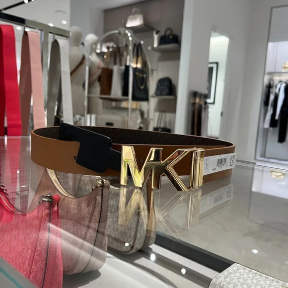 Reversible Logo and Leather Waist Belt - Picture 2 of 6